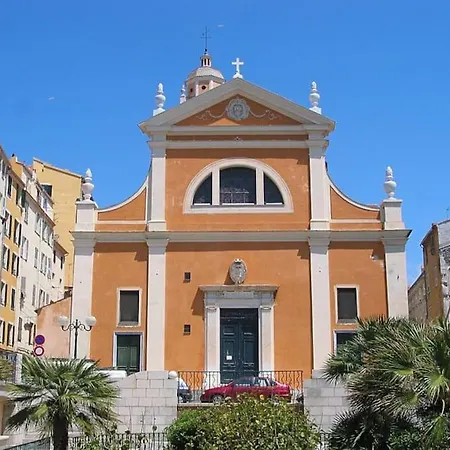 Apartment T1 Centre Carre D'or Proche Ajaccio (Corsica)