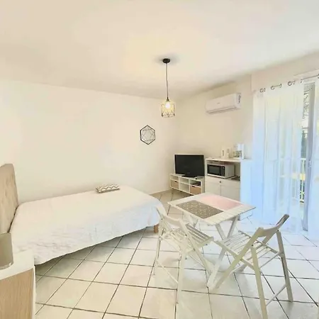 Apartment T1 Centre Carre D'or Proche Ajaccio (Corsica)